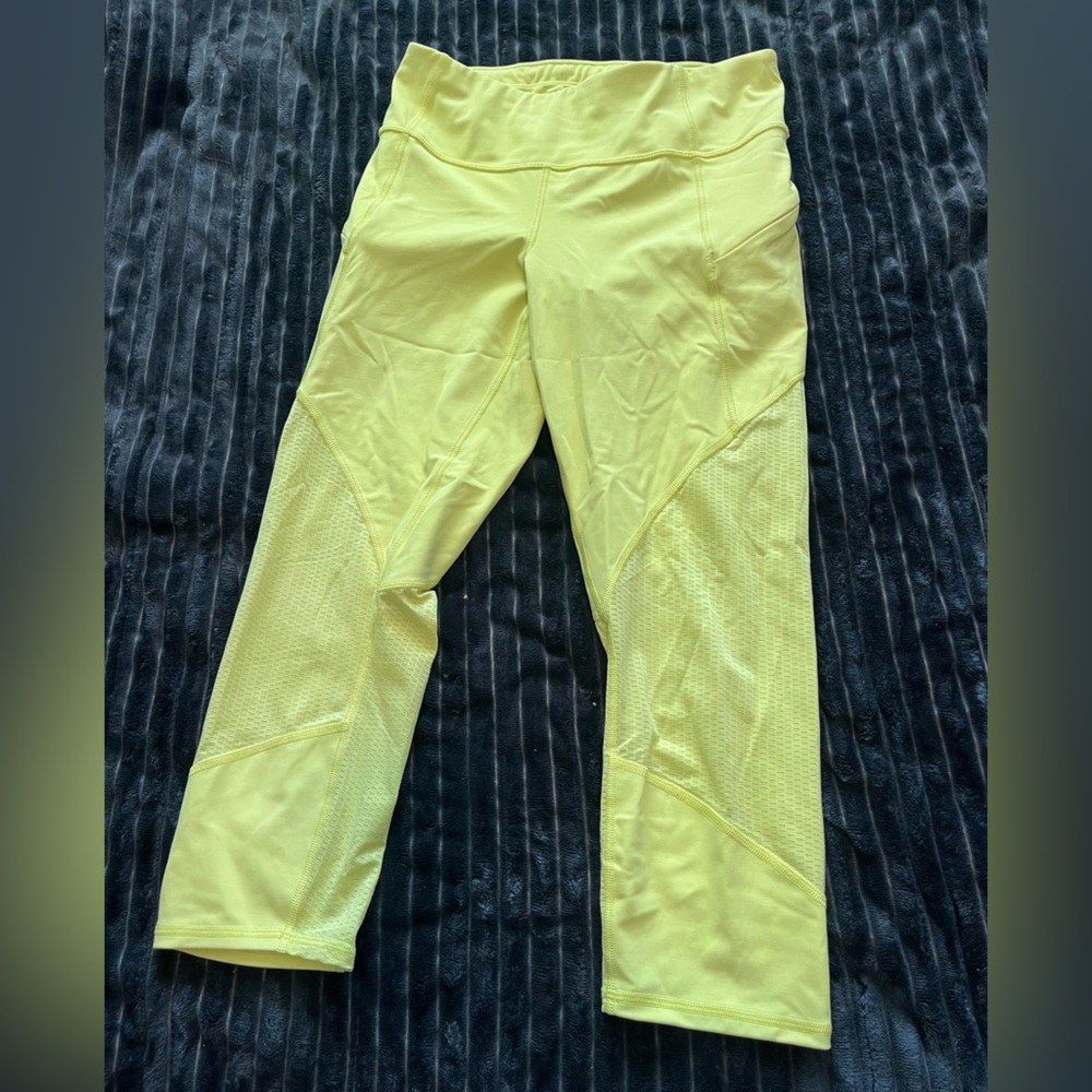 Athleta Capri Leggings